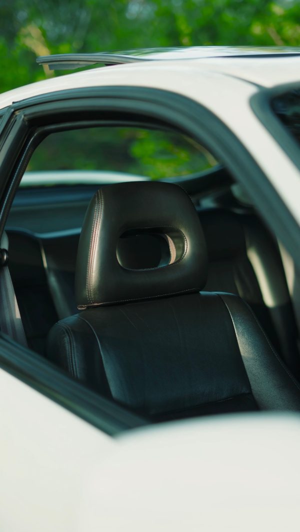Taffeta White 2000 Acura Integra GSR - Image 6