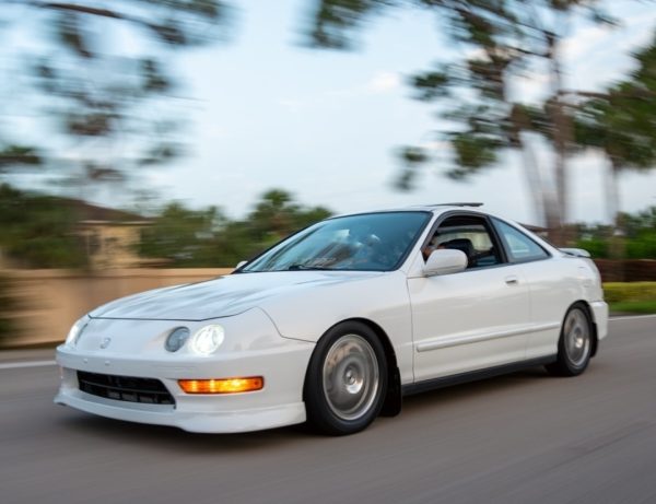 Taffeta White 2000 Acura Integra GSR - Image 2